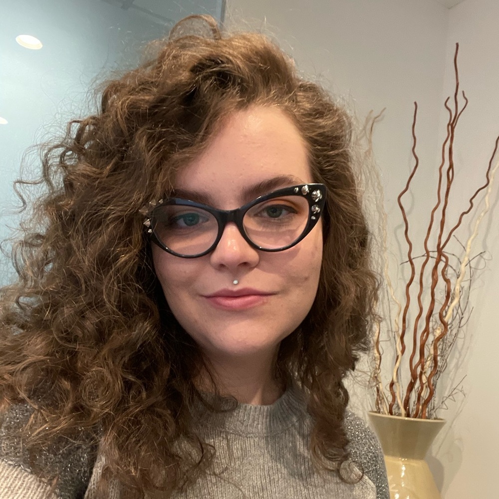 Meet your Posher, Nina
